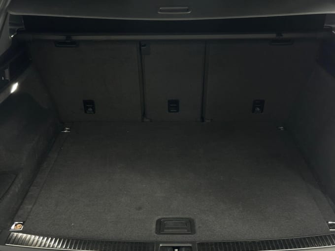 2022 Volkswagen Touareg