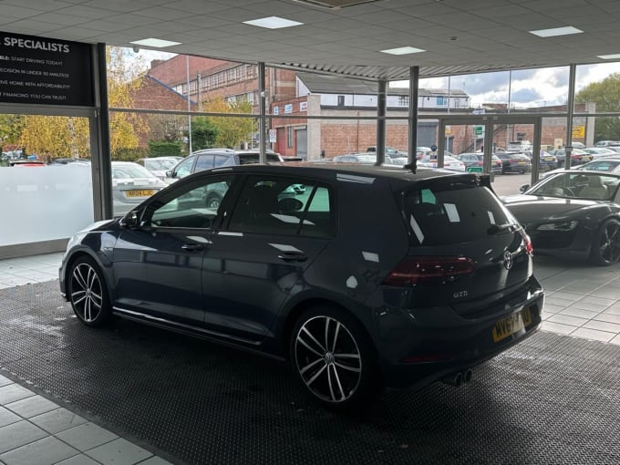 2017 Volkswagen Golf