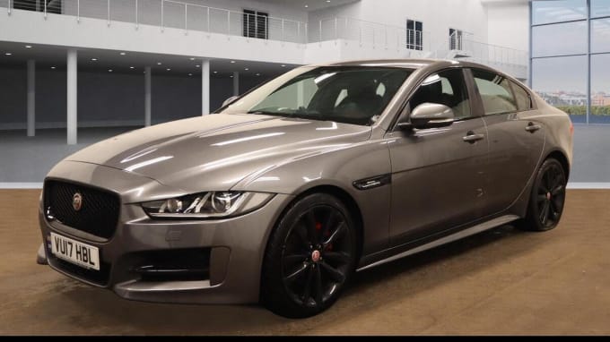 2017 Jaguar Xe