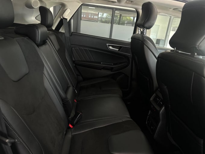 2017 Ford Edge