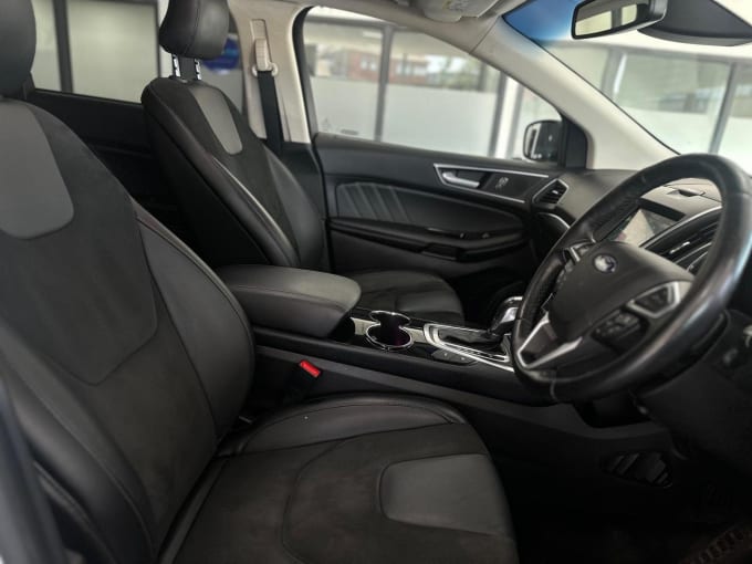 2017 Ford Edge