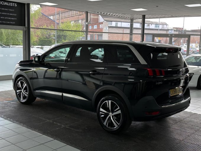 2019 Peugeot 5008