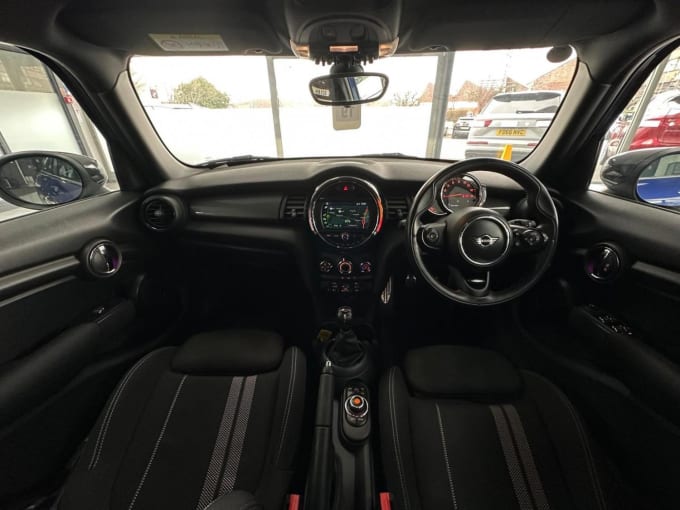 2019 Mini Hatch