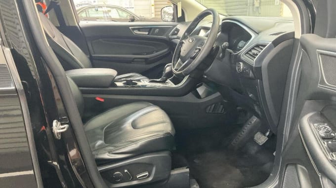 2017 Ford Edge