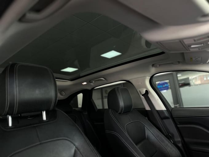 2017 Jaguar F-pace