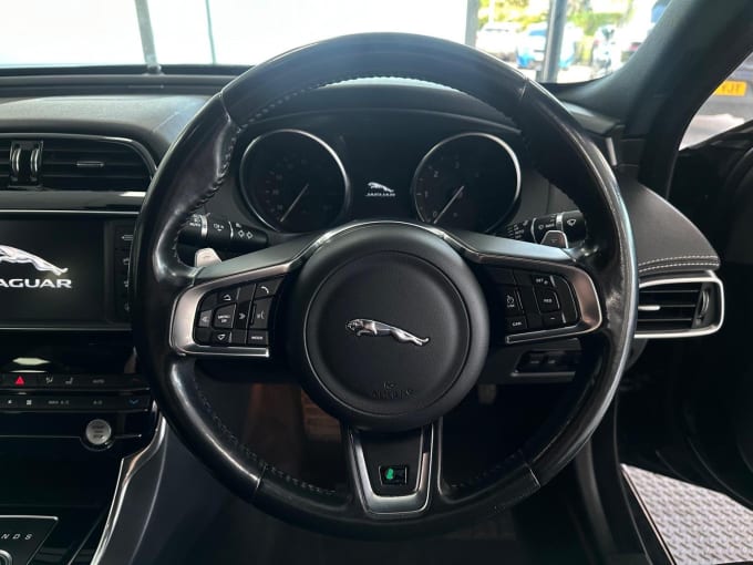 2017 Jaguar Xe