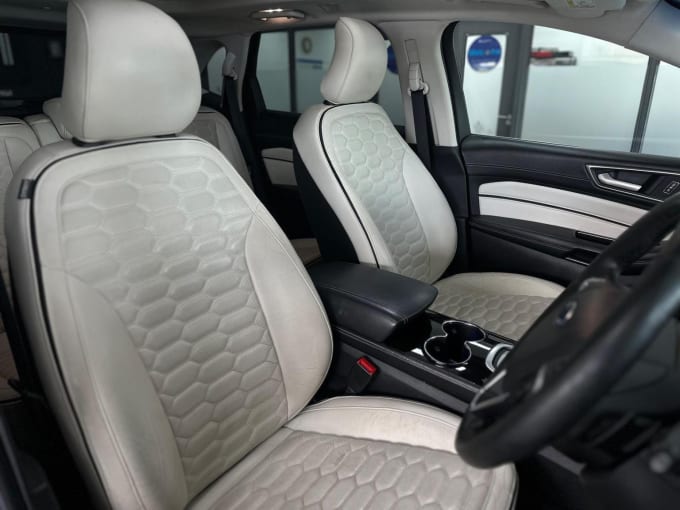 2017 Ford Edge