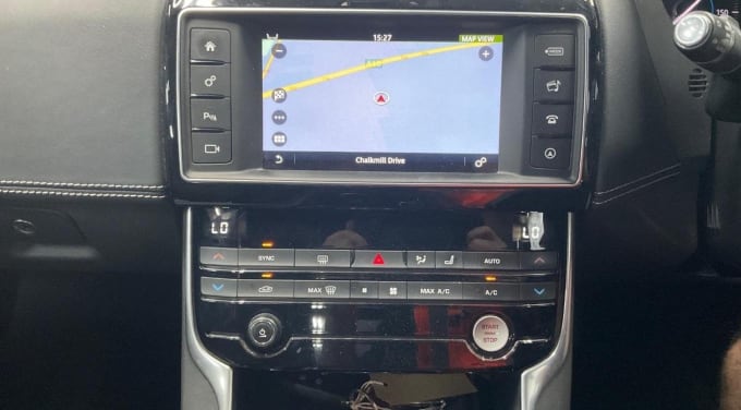 2017 Jaguar Xe