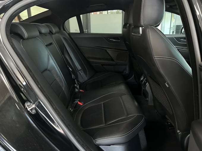 2017 Jaguar Xe