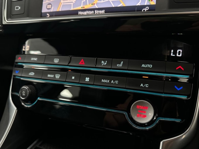 2017 Jaguar Xe