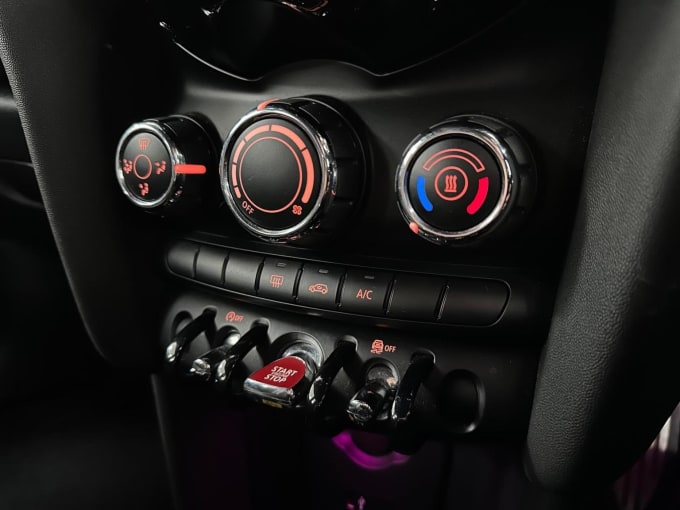 2019 Mini Hatch