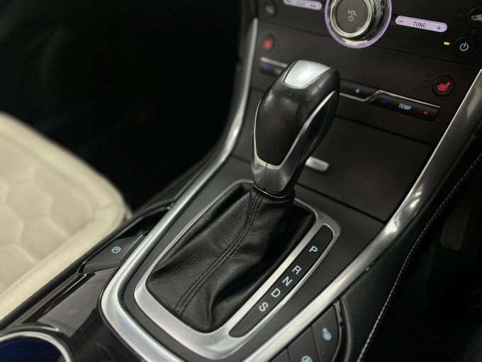 2017 Ford Edge