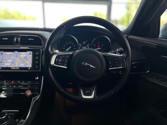 2017 Jaguar Xe