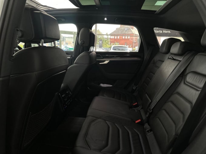 2022 Volkswagen Touareg