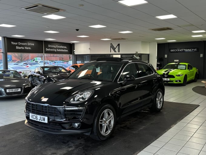 2016 Porsche Macan