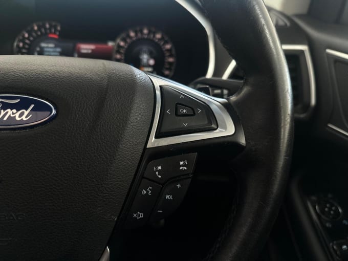 2017 Ford Edge
