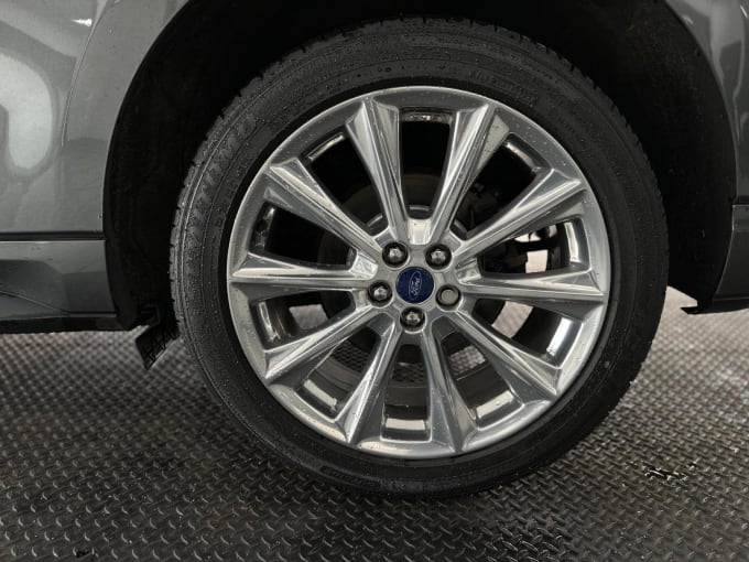 2017 Ford Edge