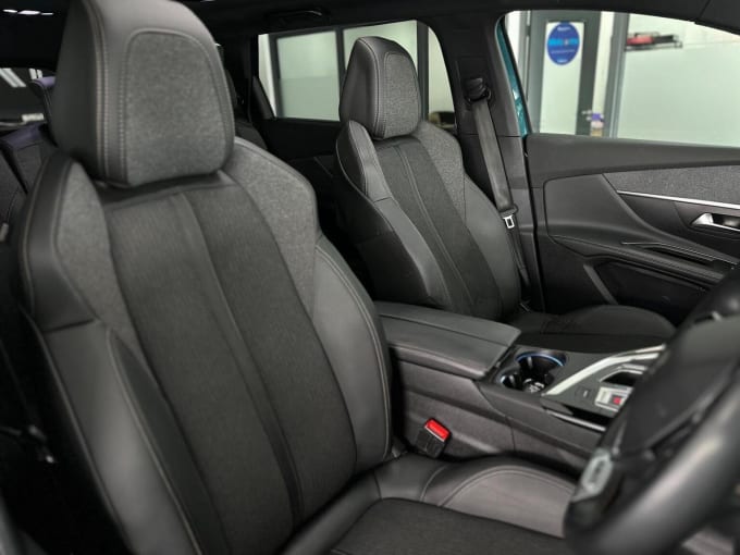 2020 Peugeot 5008