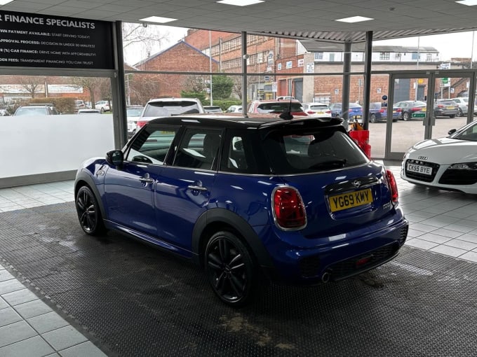2019 Mini Hatch
