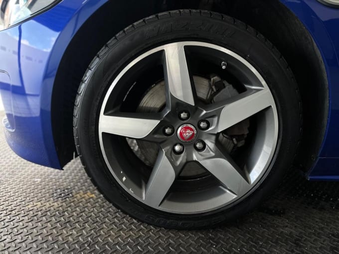 2017 Jaguar Xe
