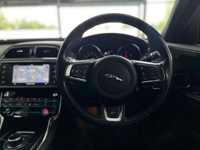 2017 Jaguar Xe
