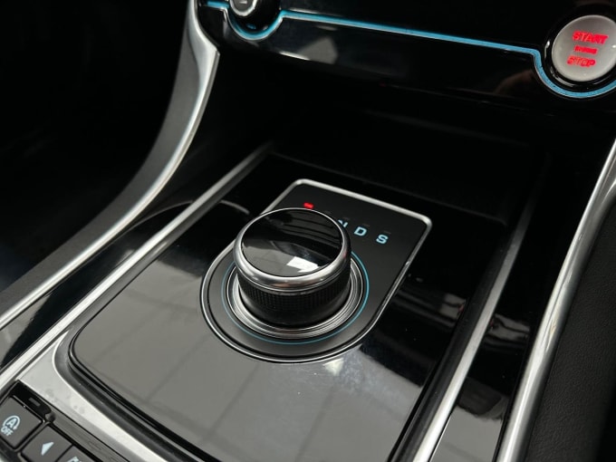 2017 Jaguar Xe