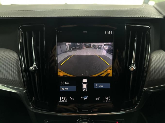 2019 Volvo S90