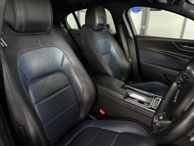 2017 Jaguar Xe