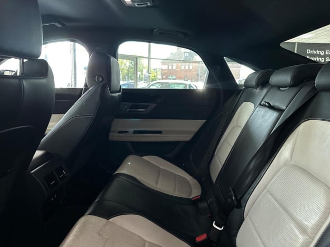 2017 Jaguar Xf