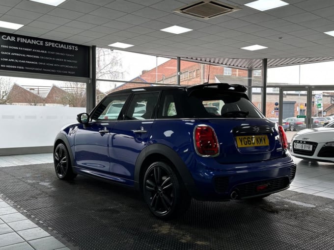 2019 Mini Hatch