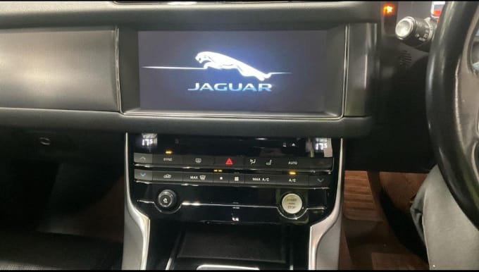 2017 Jaguar Xf