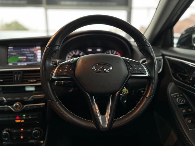 2019 Infiniti Q30