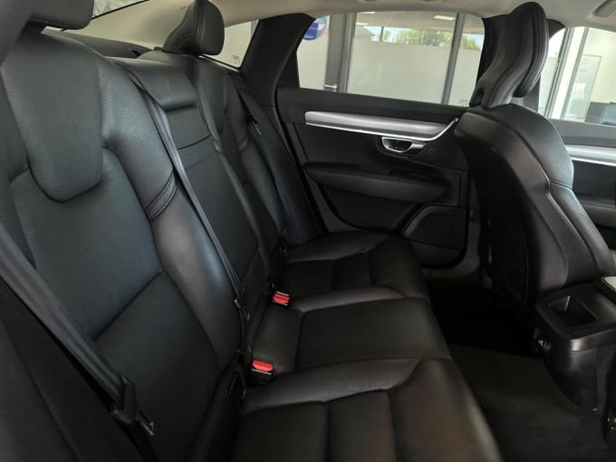2020 Volvo S90