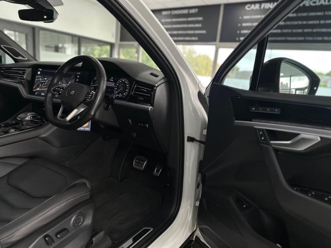 2022 Volkswagen Touareg