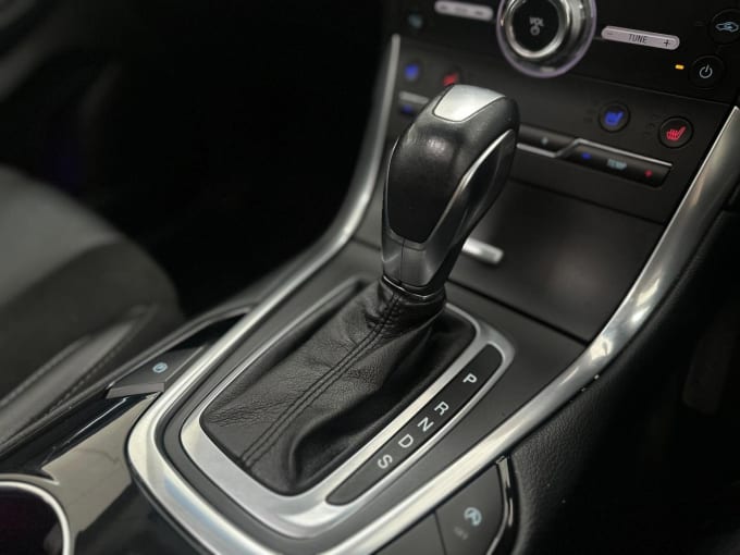 2017 Ford Edge
