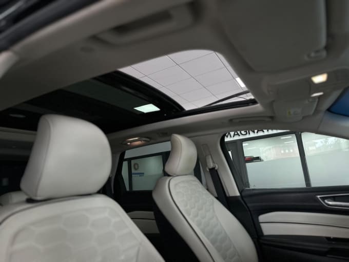 2017 Ford Edge