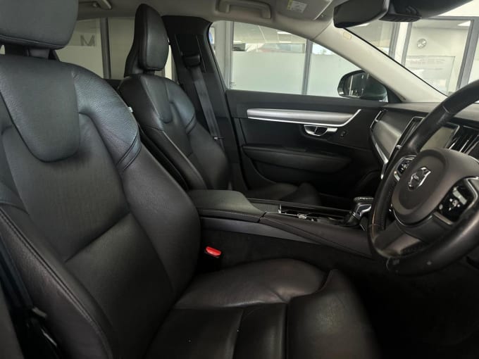 2020 Volvo S90