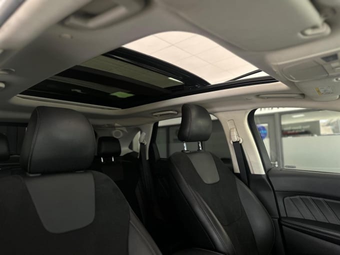 2017 Ford Edge