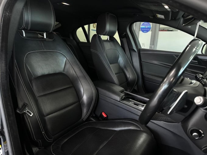 2017 Jaguar Xe