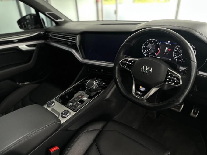 2022 Volkswagen Touareg