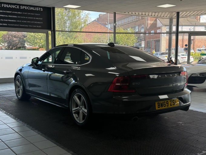 2020 Volvo S90