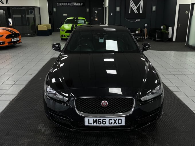 2016 Jaguar Xe