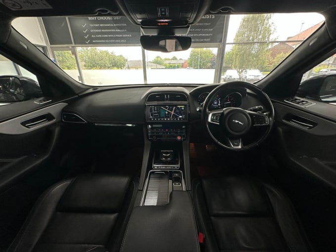 2018 Jaguar F-pace